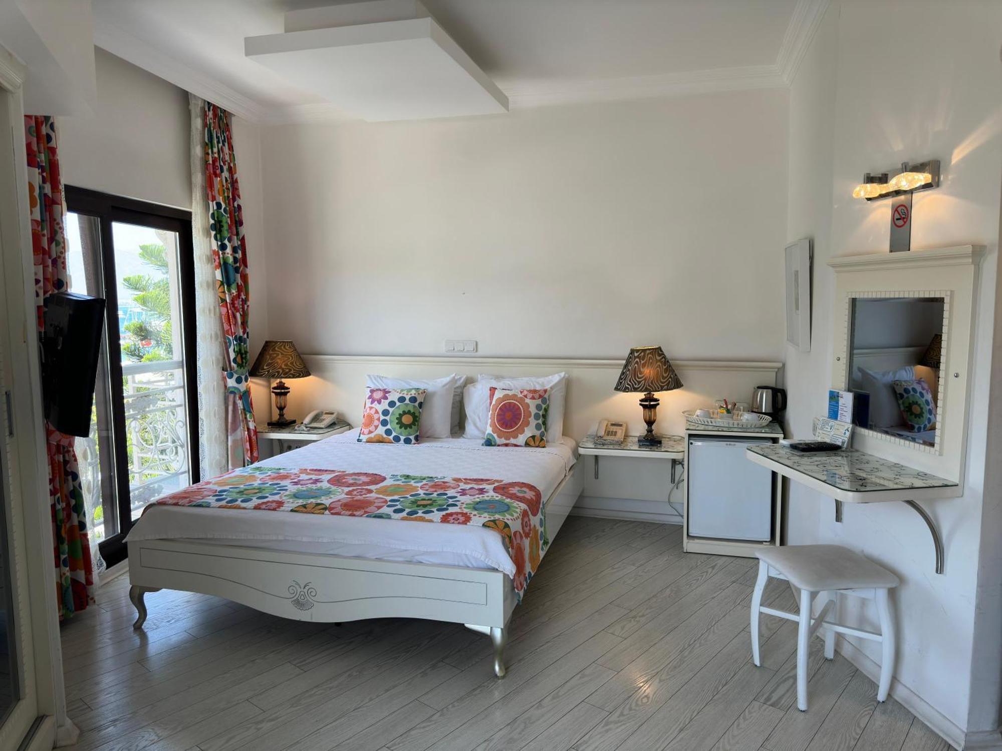 Ata Park Hotel Fethiye Exterior foto